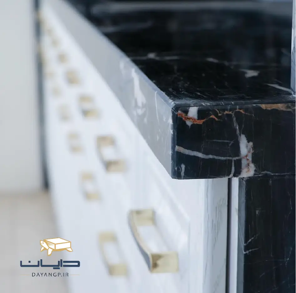 عوامل موثر بر قیمت سنگ کابینت؛ چگونه بازار را تحلیل کنیم؟ 2 جزئیات طرح سنگ و ظرافت برش سنگ
